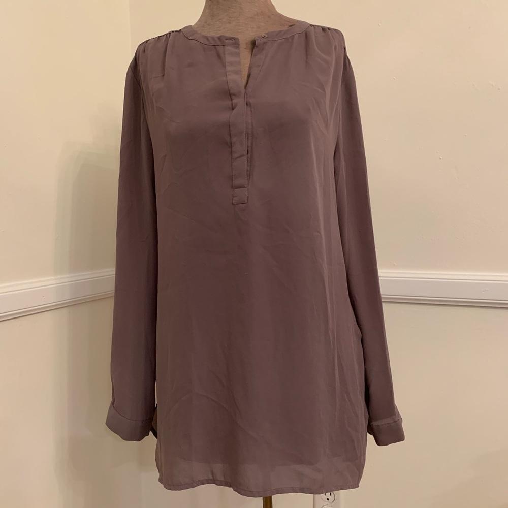 Gray blouse. Size L